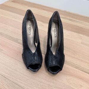 Moda Textured Black Peep Toe Heels